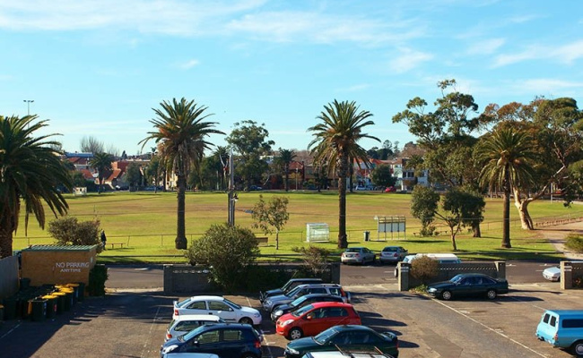 Secure Outdoor Parking Space Near St Kilda Beach – Marine Parade