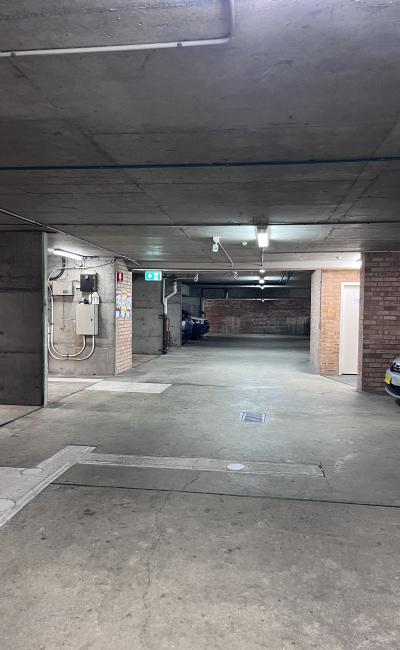 Perfect parking spot with easy access to Bondi Junction, Surry Hills, CBD and Eastern Suburbs