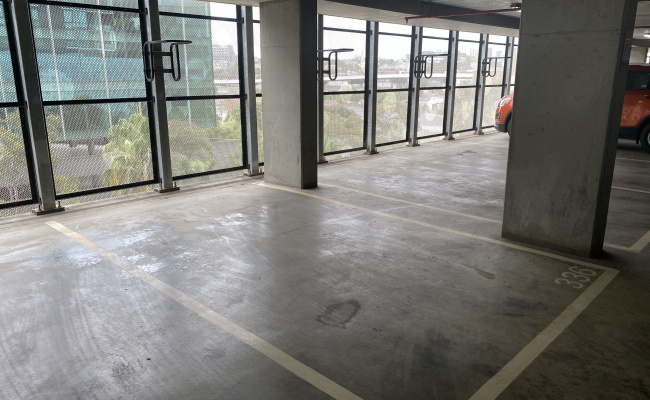 24/7 Indoor parking at Marmion Place, Dockland