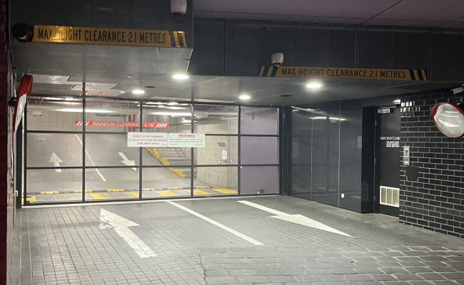 Docklands Indoor building Parking - Marmion Pl Roundabout