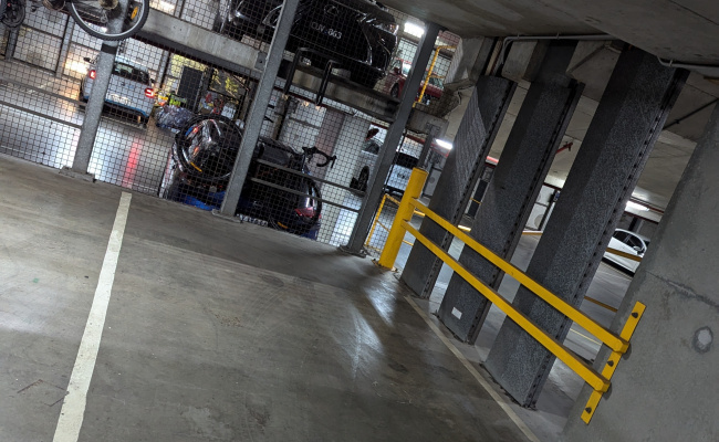 Secure Indoor Carparking Space in Docklands close to Public Transport/Tram stop/Marvel Stadium