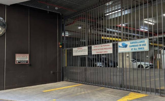Secure Indoor Carparking Space in Docklands close to Public Transport/Tram stop/Marvel Stadium