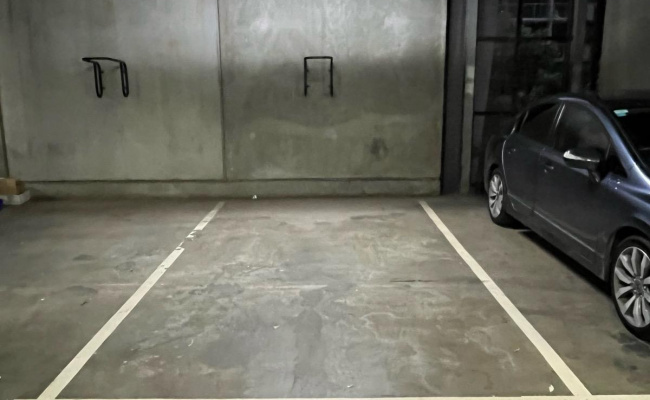 Affordable parking in Docklands next to Marvel Stadium