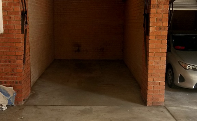 Parramatta - Safe Garage close to CBD/Westfield