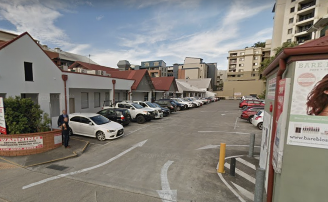 UNDERCOVER, SECURE 24/7 PARKING - CONVENIENT  FORTITUDE VALLEY LOCATION!