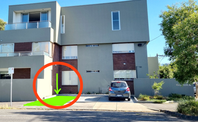 Collingwood - Off street parking with 24h access