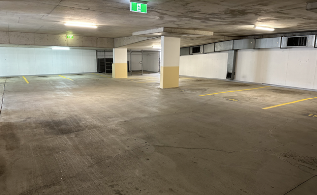 SECURE PARKING IN THE HEART OF MILTON - CLOSE TO SUNCORP STADIUM