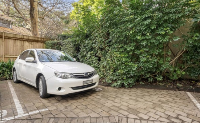 24/7 parking spot available in Kirribilli!