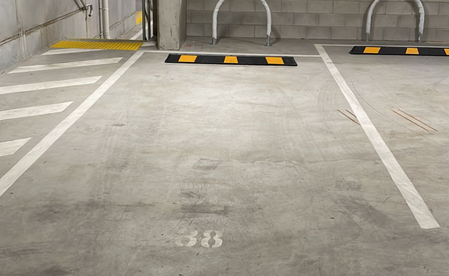 Milton - 24/7 Secure Undercover Parking Near Train Station