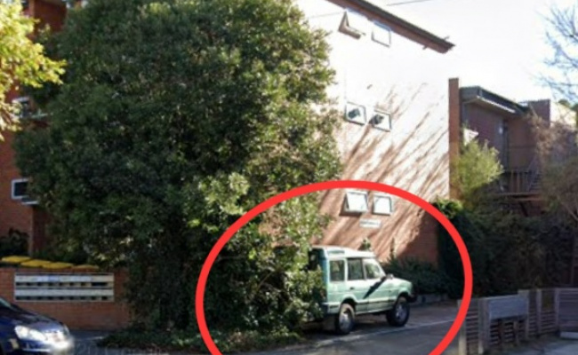 Handy Richmond parking space close to public transport