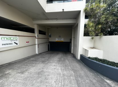 South Brisbane - Secure Undercover Parking Near West Village Shopping Precinct 