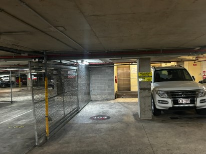 South Brisbane - Secure Undercover Parking Near West Village Shopping Precinct 
