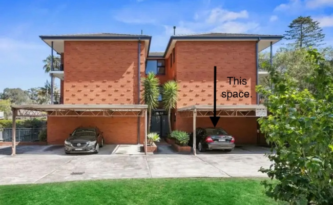 Covered space opposite Mosman Clinic and Harbourside Church