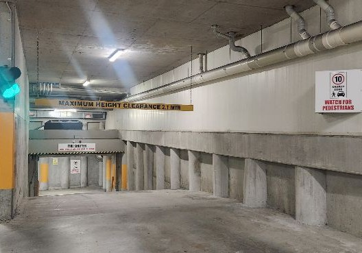 Fob entry secure basement car park South Bris/Westend (ideal for smaller cars)