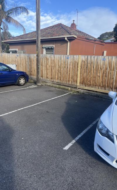 Easy to Highpoint and Tram in Maribyrnong