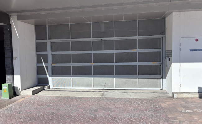 Secure Parking in Cremorne Close to the City