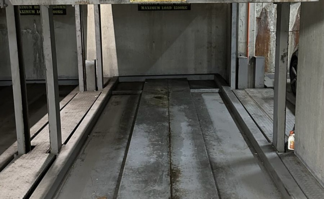 Secure car space in Cammeray