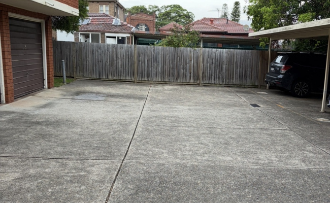 Covered Carport - walking distance from Ashfield Station