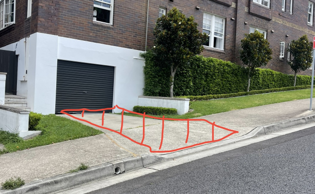 Convenient Parking between Coogee and Clovelly. Easy access with wide accessibility.