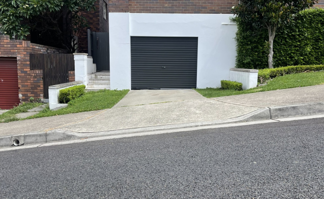 Convenient Parking between Coogee and Clovelly. Easy access with wide accessibility.