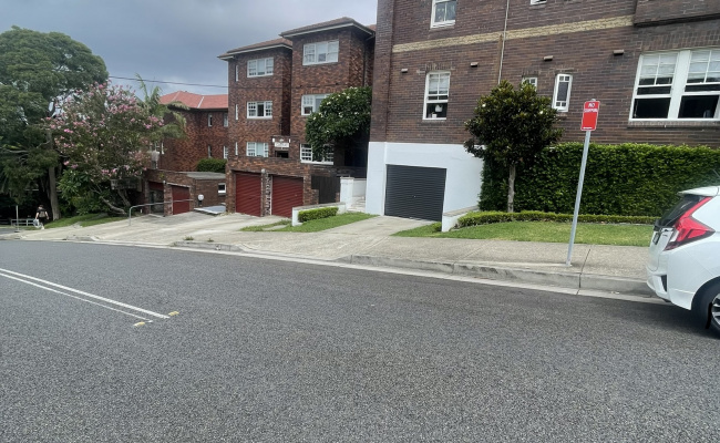 Convenient Parking between Coogee and Clovelly. Easy access with wide accessibility.