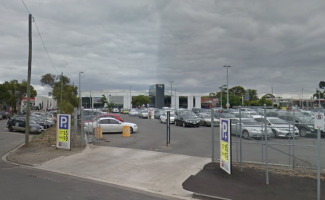 Secure Unreserved Parking on Montague Street