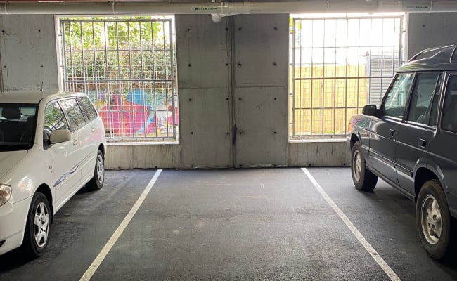Easy access indoor parking near Broadway Shopping Centre & Sydney University