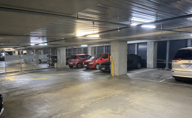 Indoor lot parking for rent