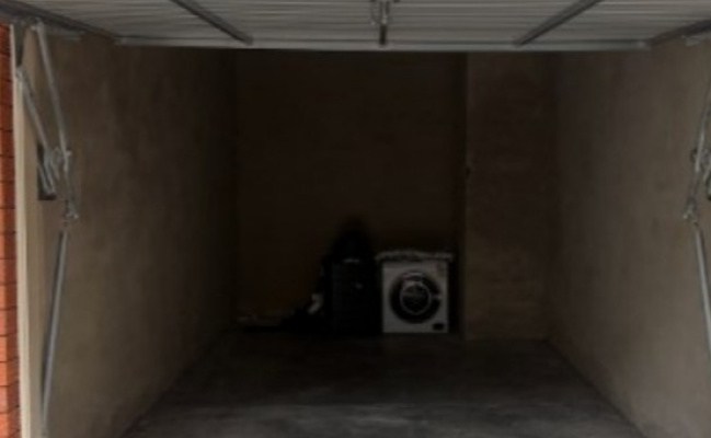 Lock up garage Coogee central