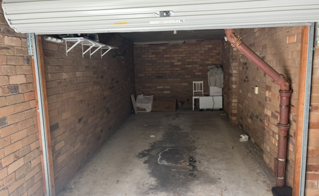 Lock up garage available, 500m from Coogee beach