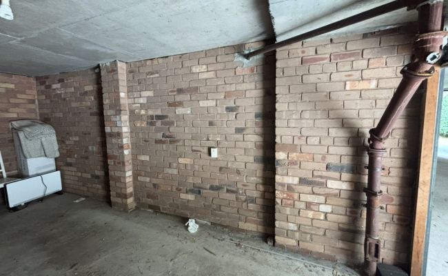 Lock up garage available, 500m from Coogee beach