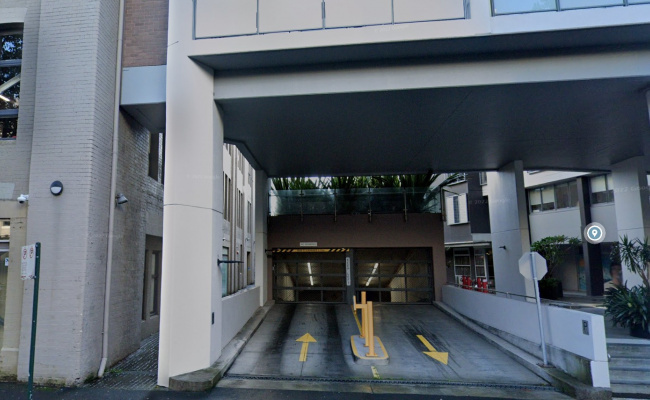 Conveniently located, secure, clean undercover carpark with wide access. Close to Broadway.