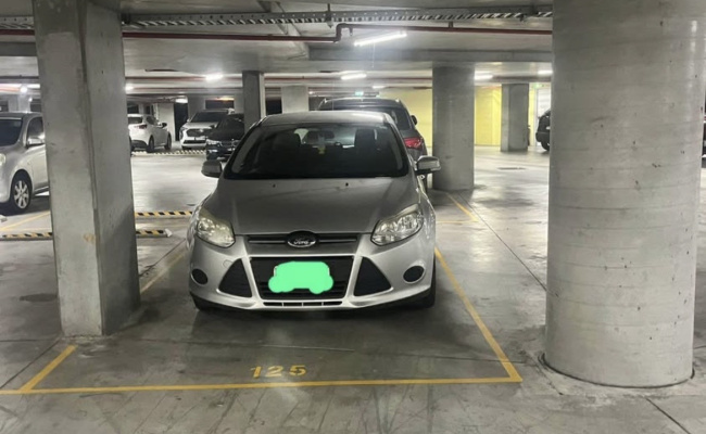 Great Parking Space near to CBD