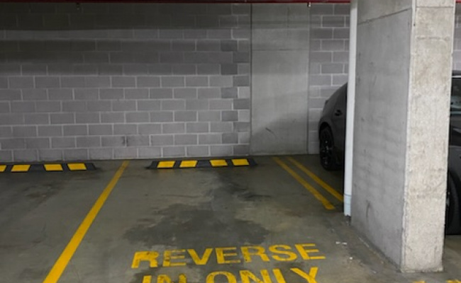 Very secured and great parking space at Mascot- ** FOR RESIDENTS ONLY of 2 Muller Lane