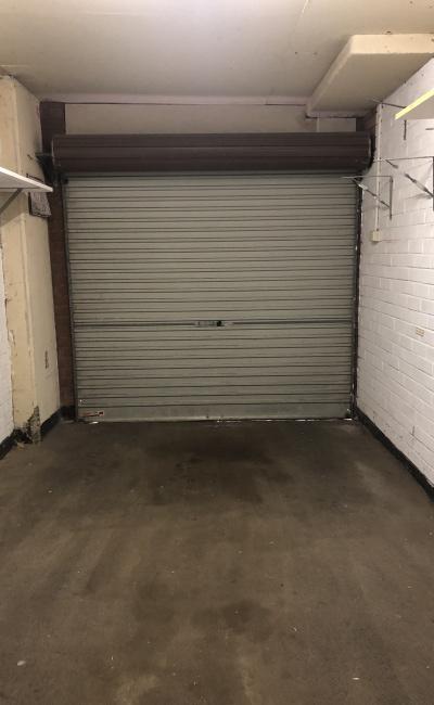 Spacious lock up garage in Bronte