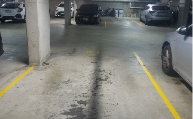 Secure parking space in Northmead