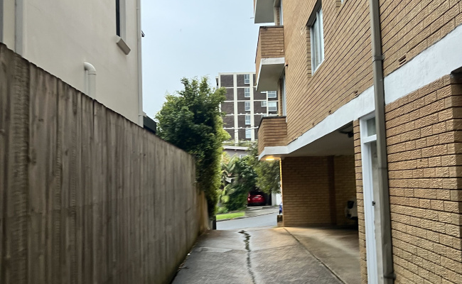 Great undercover private parking spot in North Bondi