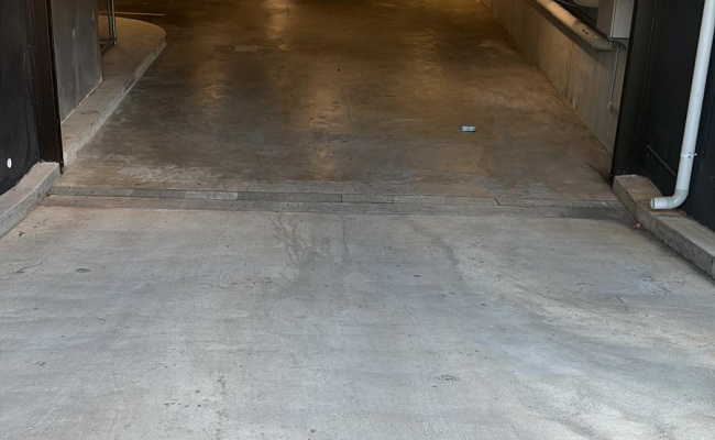 Highett - Great Car Park near Train Station, Nepean Hwy, Officeworks and Southland Shopping #1