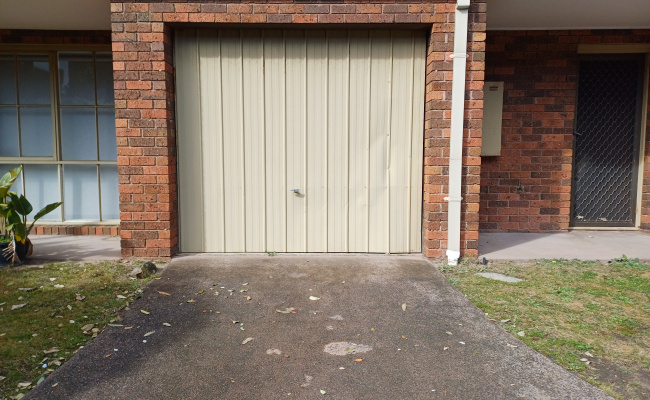 Parking space Seaford over the road from beach and 10 minutes walk to train station