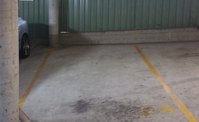 Secure Parking near Edgecliff Station, dual access