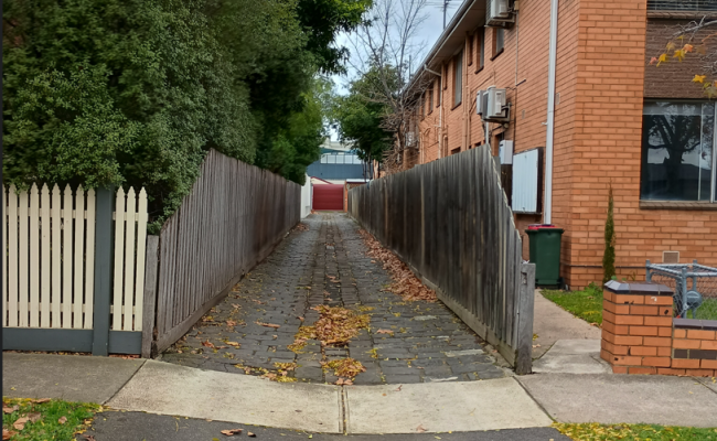 Prime Essendon Location – Undercover Parking