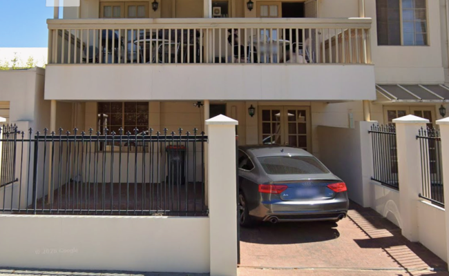 Great day parking space near CBD. Suits office workers.