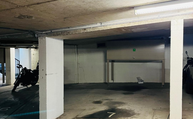 Manly - Secure Undercover Parking & Storage near the Beach