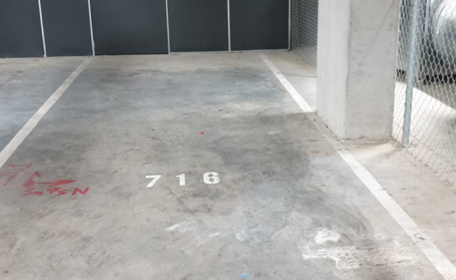 Car parking space in undercover basement