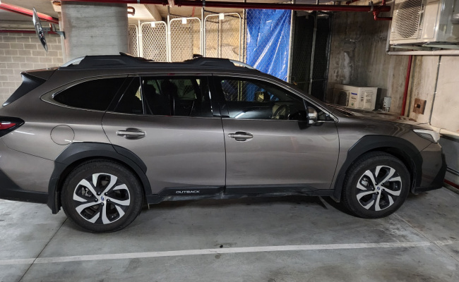 Long term parking space in The Avenue building, very close to Civic and ANU