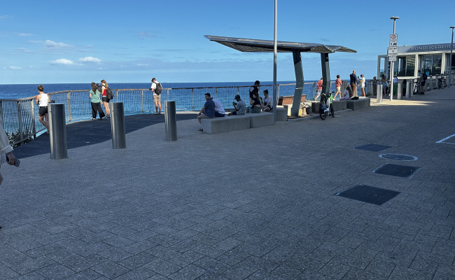 Bondi Beach - Secure Undercover Parking Opposite to the Beach