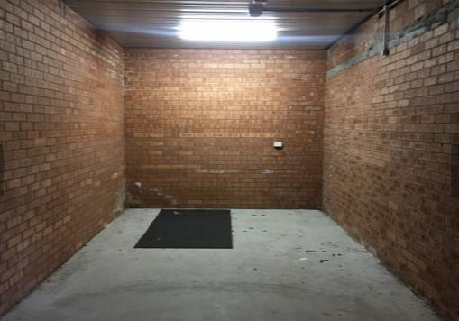 Single lock-up garage Red Hill, ACT