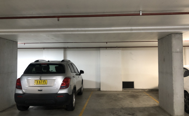 Covered & Secure parking in Mascot
