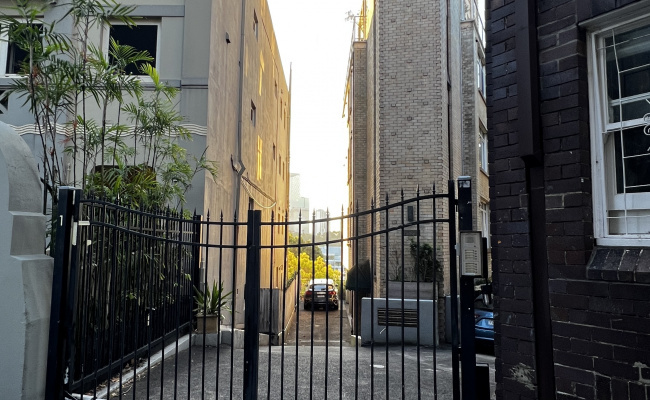 Potts Point - Secured Undercover Parking near CBD & Botanical Gardens