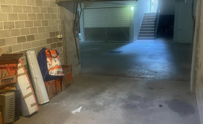 Westmead Lock up garage